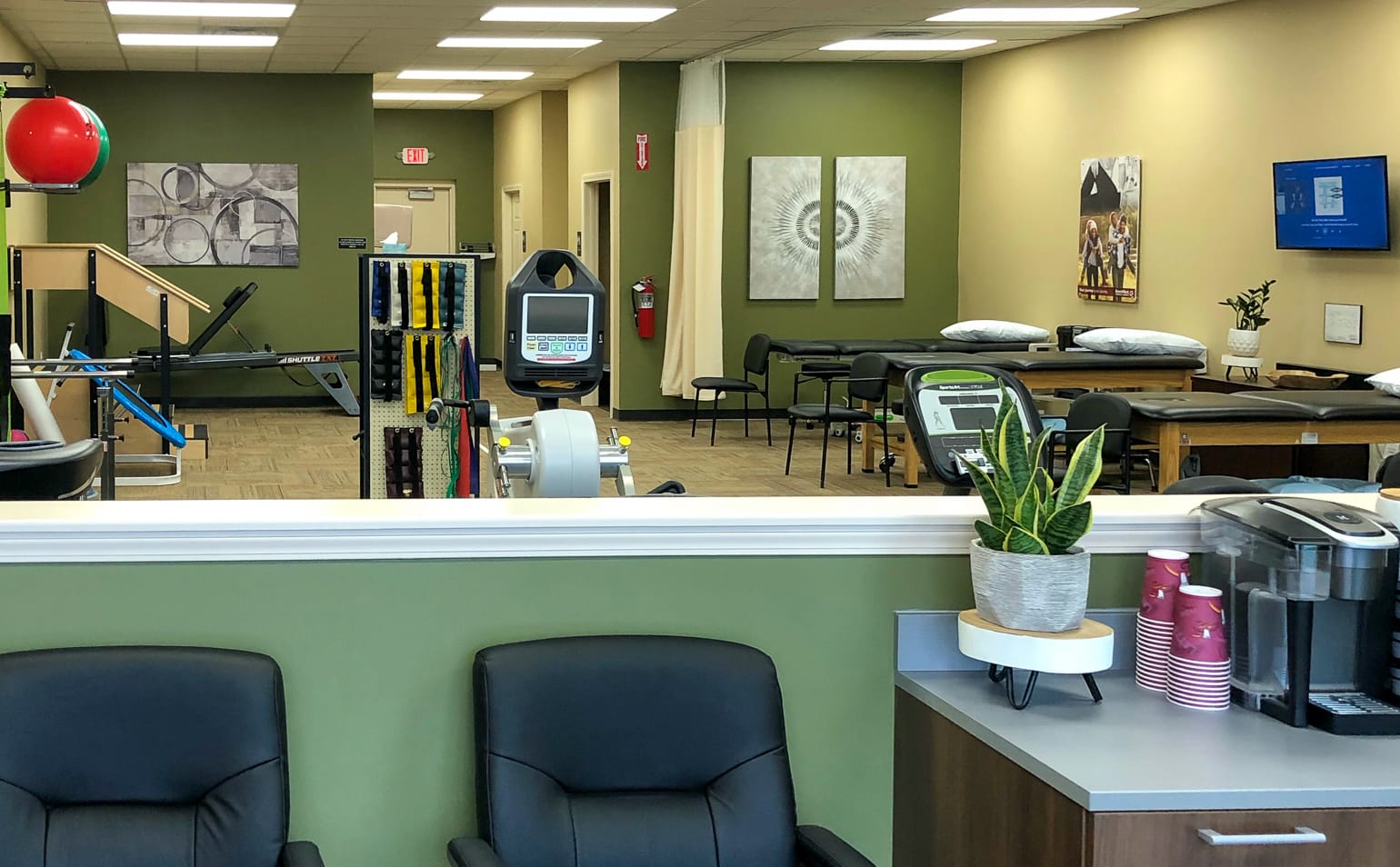 Physical Therapy In Owensboro KY West BenchMark Physical Therapy   BenchMarkPhysicalTherapyOwensborointerior 01 