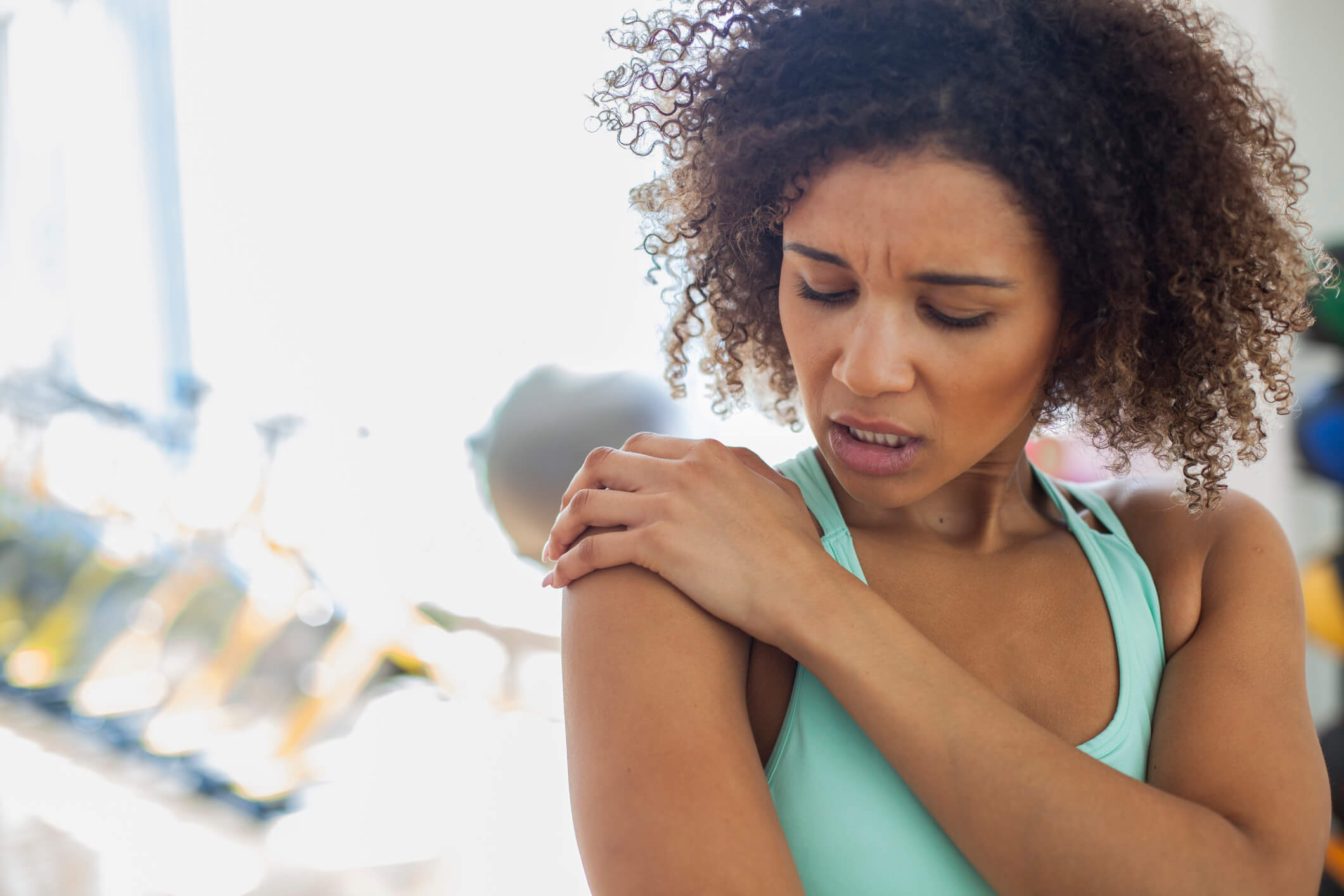 What Causes Shoulder Pain? - BenchMark Physical Therapy